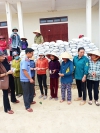 Tình người cán bộ kiểm sát lan tỏa nơi vùng lũ