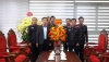 Tập thể Lãnh đạo VKSND tỉnh Quảng Trị tặng hoa chúc mừng đồng chí Bí thư Tỉnh ủy