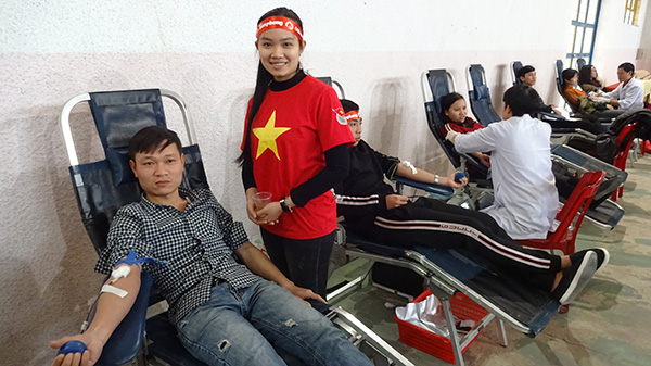 Chi đoàn Viện kiểm sát thành phố Đồng Hới tham gia hiến máu tình nguyện “Chủ nhật đỏ” đợt I- năm 2018